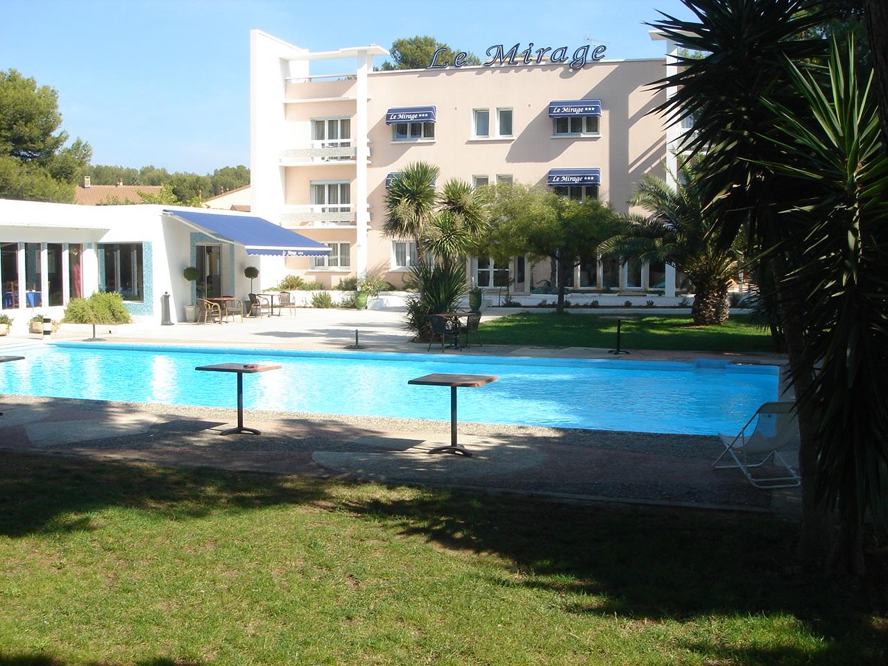 Cit'Hotel Le Mirage イストル エクステリア 写真